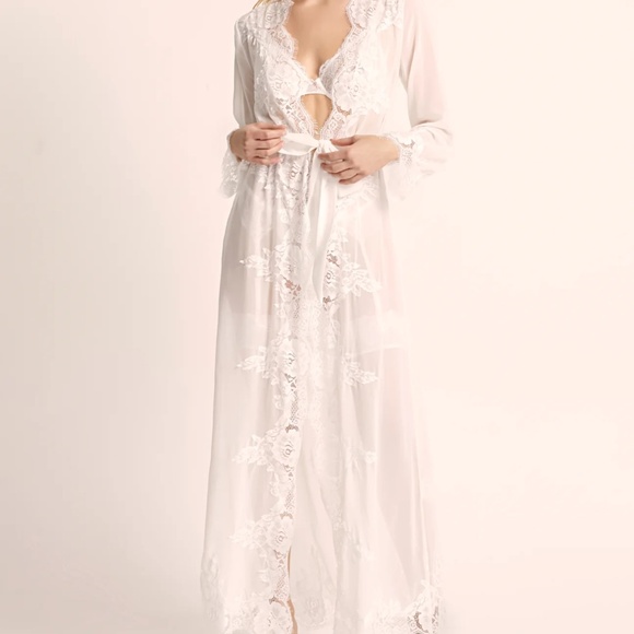 Luxurious Sheer Lace Robe in White - Picture 1 of 6